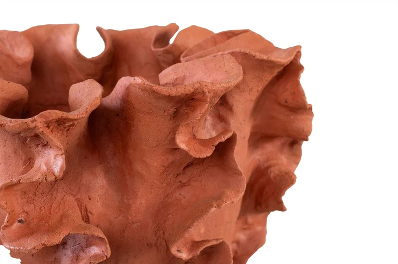Casa Padrino Luxus Schale Naturfarben 40 x 40 x H. 30 cm - Große organisch geformte Schale Reef aus Terrakotta - Luxus Deko Accessoires