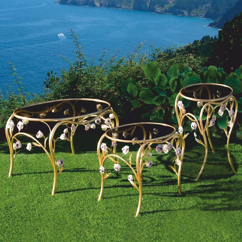 Casa Padrino Luxus Beistelltisch mit 24 Karat Vergoldung und Porzellan Kamelienblüten Gold / Pastellrosa H. 60 cm - Made in Italy