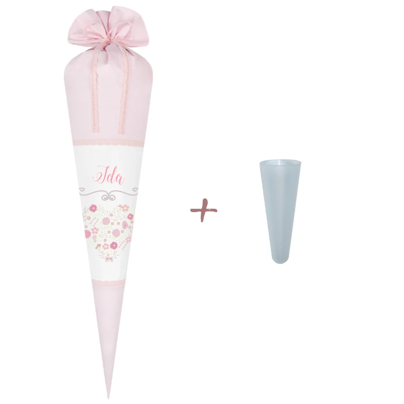 Schultüte mit einem Herz und dem Namen des Kindes | Besondere Stoffschultüte für Mädchen aus rosa Stoff | Optional mit Füllkissen und Spitzenschutz