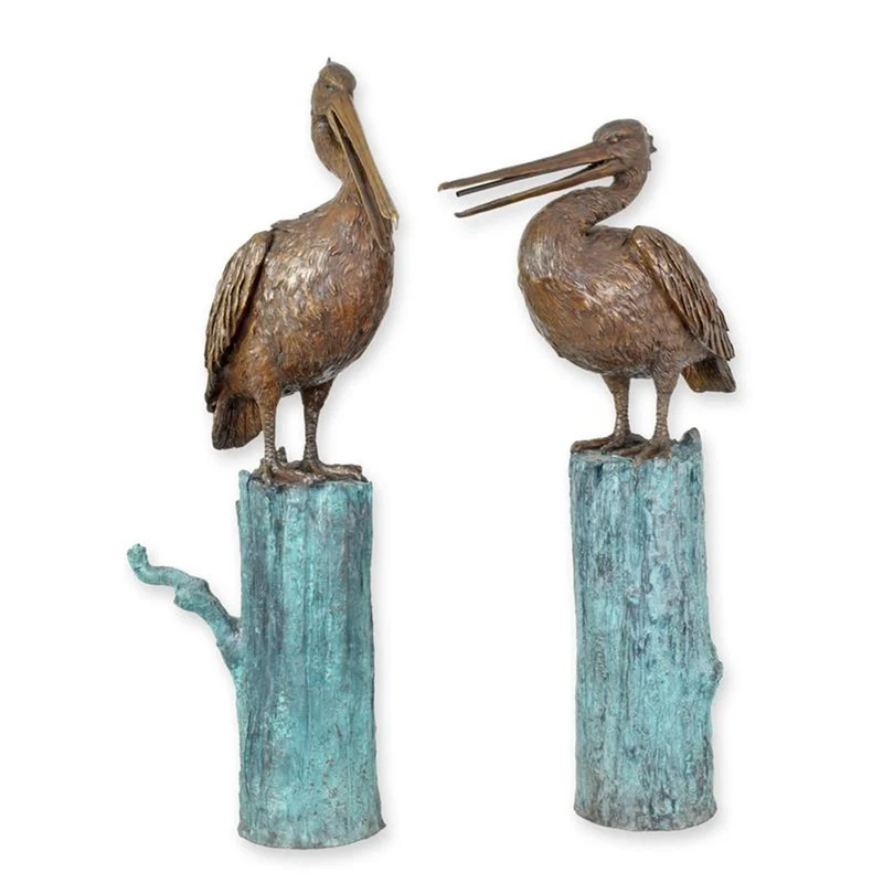 Casa Padrino Luxus Bronze Brunnen Zwei Pelikane auf Pfählen Bronze / Grün 53 x H. 110 cm - Gartenbrunnen 2er Set - Wasserspiel - Garten Deko