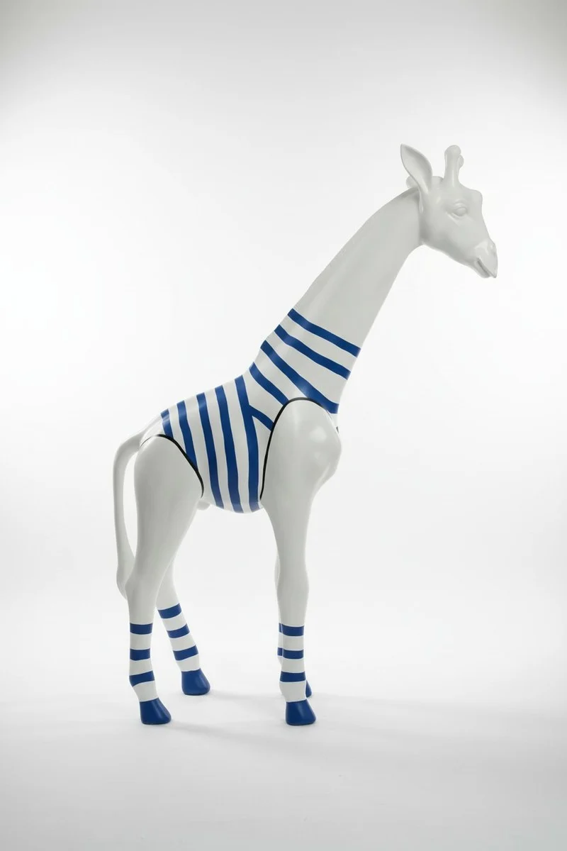Casa Padrino Luxus Deko Skulptur Giraffe Marin H. 50 cm - Deko Skulptur - Deko Figur - Tierfigur - Gartendeko