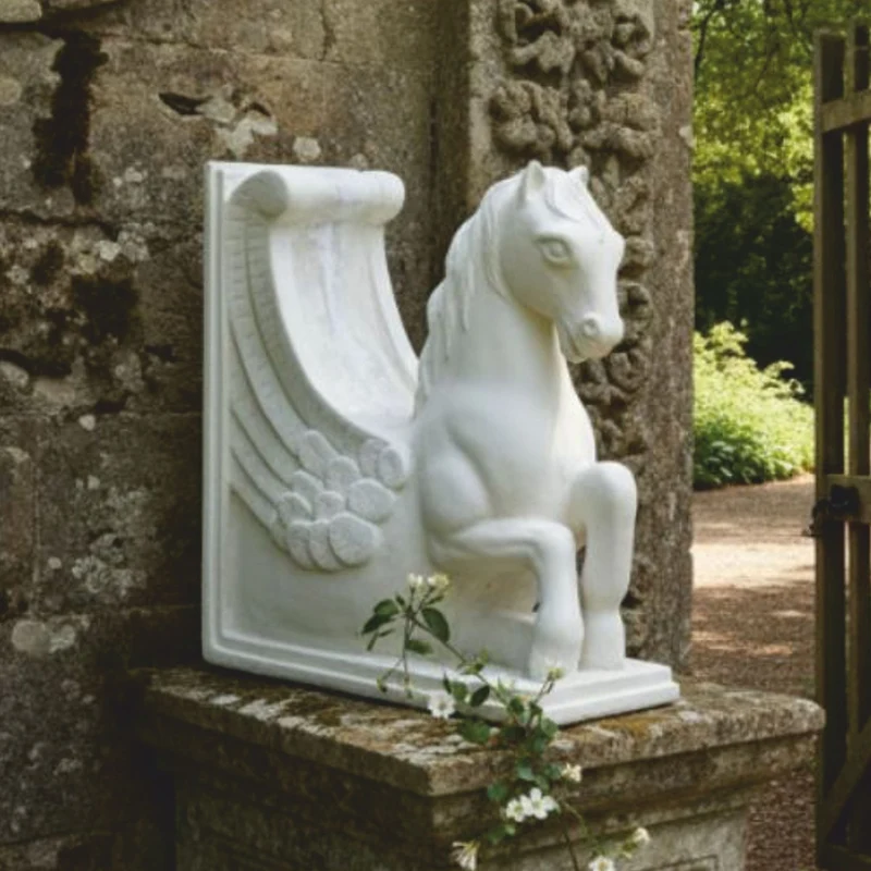 Casa Padrino Barock Garten Deko Beton Skulptur Pferd Weiß H. 72 cm - Prunkvolle Barockstil Figur - Barock Garten Deko Accessoires