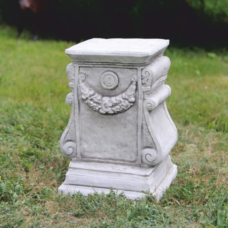 Casa Padrino Barock Säule Grau H. 30 cm - Prunkvolle Barockstil Gartensäule - Gartendeko Säule - Barock Garten & Terrassen Deko Accessoires