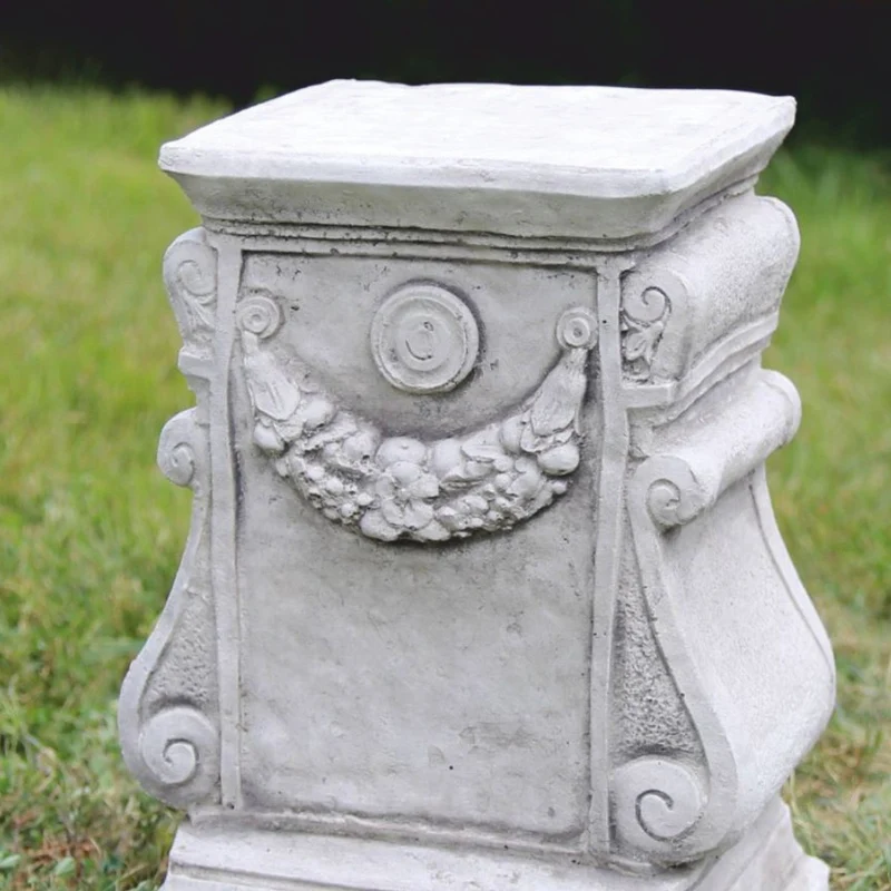 Casa Padrino Barock Säule Grau H. 30 cm - Prunkvolle Barockstil Gartensäule - Gartendeko Säule - Barock Garten & Terrassen Deko Accessoires