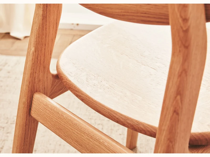 Chaise en bois massif TARA