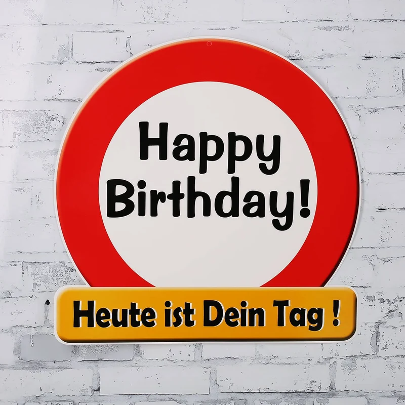 Riesiges Schild "Happy Birthday"