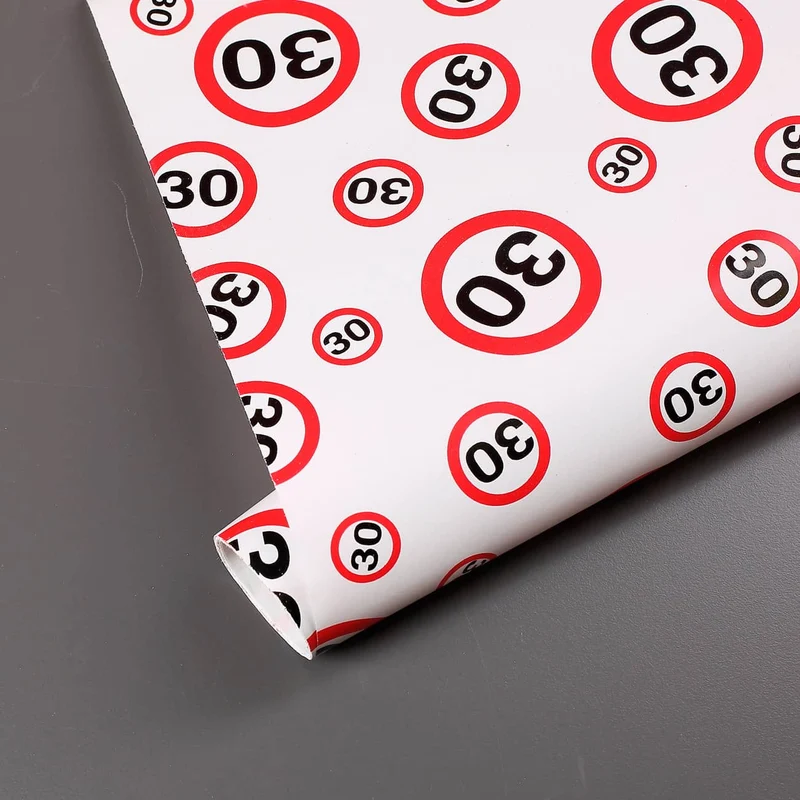 Geschenkpapier mit Verkehrszeichen-Motiv zum 30. Geburtstag