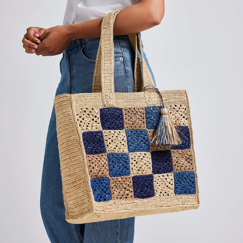 Sac cabas Amandine en raphia confectionné à la main