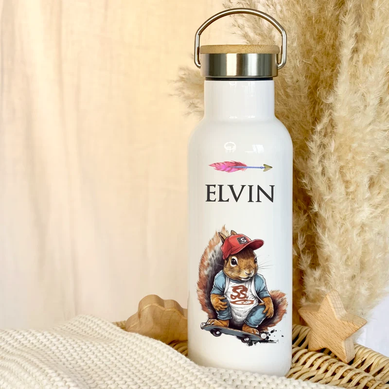 Kinder Trinkflasche "Eichhörnchen Skater" personalisiert für Jungen / Teenager mit Namen | Edelstahl Thermosflasche Tiermotiv mit Bambusdeckel | Kita Schule 500ml