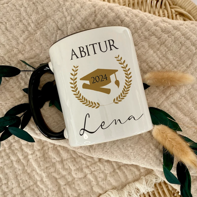 Abitur Kaffeetasse, personalisiertes Abi Geschenk mit Namen, Keramiktasse mit Anhänger als Geschenkidee für Abiturienten, zur bestandenen Prüfung
