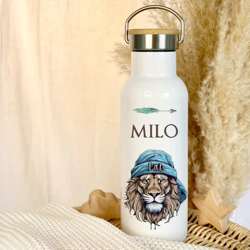 Kinder Trinkflasche "Löwe" personalisiert für Jungen / Teenager mit Namen | Edelstahl Thermosflasche Tiermotiv mit Bambusdeckel | Kita Schule 500ml