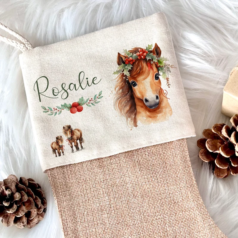 Weihnachtsstrumpf Pferd für Mädchen u. Teenager mit Namen zum Nikolaus und Weihnachten personalisiert | Nikolausstrumpf Pony Geschenkidee für Kinder I 7 Motivvarianten zur Auswahl