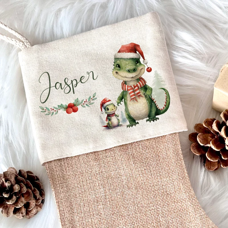 Personalisierter Dinosaurier Weihnachtsstrumpf für Jungen mit Namen zum Nikolaus und Weihnachten | Nikolausstrumpf Geschenkidee für Kinder I 7 Motivvarianten zur Auswahl