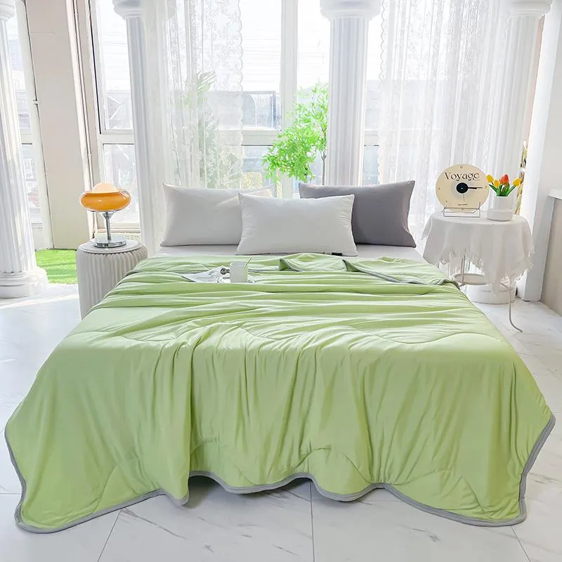 Cooling Ice Silk Summer Comforter machine washable
