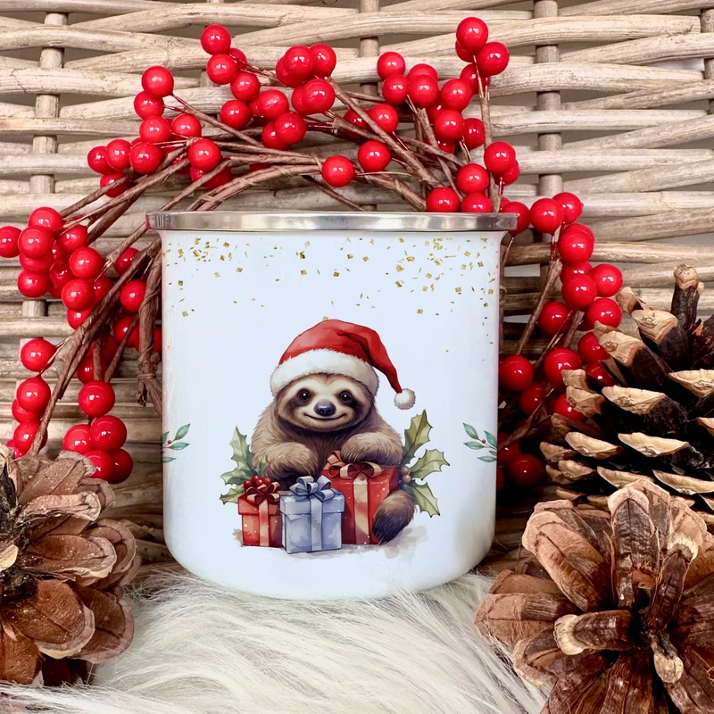 Kinder Weihnachtstasse "Faultier" | Tasse mit Namen personalisiert | Kinderbecher aus Emaille mit Weihnachtsmotiv | Weihnachtsgeschenk Nikolaus für Mädchen Jungen Teenager | 7 Produktvarianten zur Auswahl