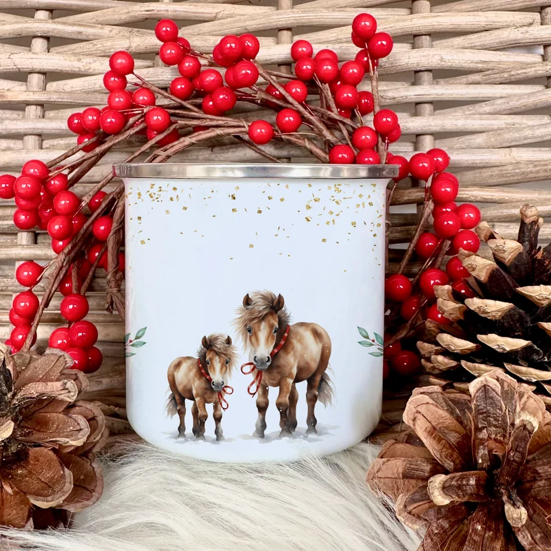 Kinder Weihnachtstasse "Pferd" | Tasse mit Namen personalisiert | Kinderbecher aus Emaille mit Weihnachtsmotiv "Pony" | Weihnachtsgeschenk Nikolaus für Mädchen | 7 Produktvarianten zur Auswahl