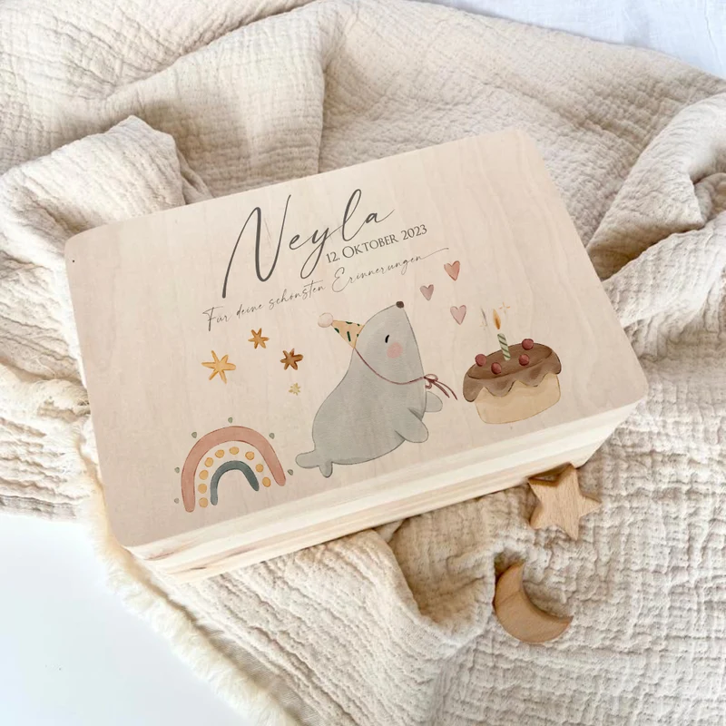 Personalisierte Holz Erinnerungsbox mit Motiv "Seerobbe"