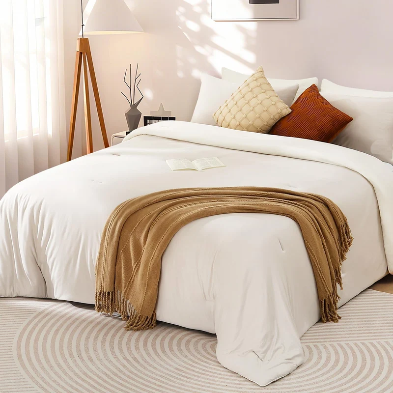 Elegear Comforter Set - Beige, Reversible Ultra-Soft Micro Fleece, PCM Temperature-Regulating, Lightweight All-Season Bedding Set (3 Pieces)