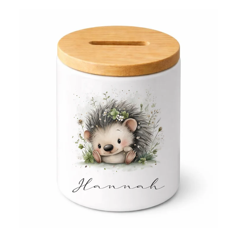 Personalisierte Keramik-Spardose mit Bambusdeckel für Kinder & Babys | Individuelles Geldgeschenk mit Namen | Motive: Igel, Faultier, Otter, Ente, Küken