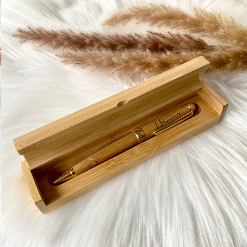 Personalisiertes Kugelschreiber Set "Alles Liebe" mit Wunschnamen und Bambus Etui