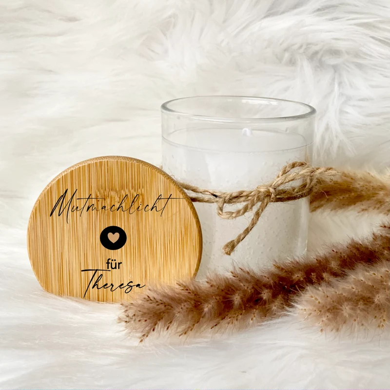 Kerze "Mutmachlicht" im Glas mit Namen als Kraft und Mutmacher Geschenk für Sie und Ihn