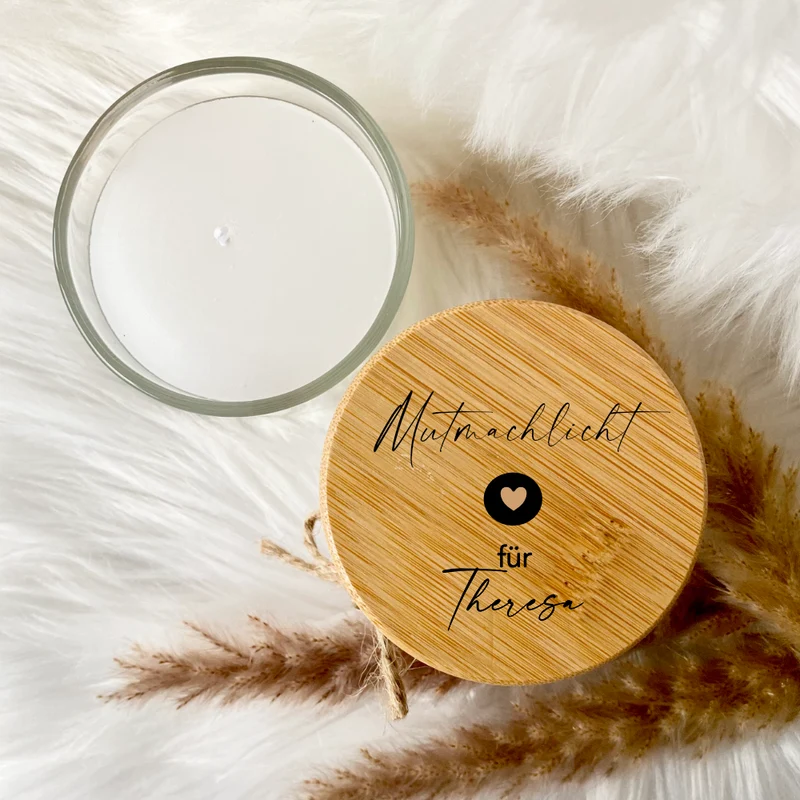 Kerze "Mutmachlicht" im Glas mit Namen als Kraft und Mutmacher Geschenk für Sie und Ihn