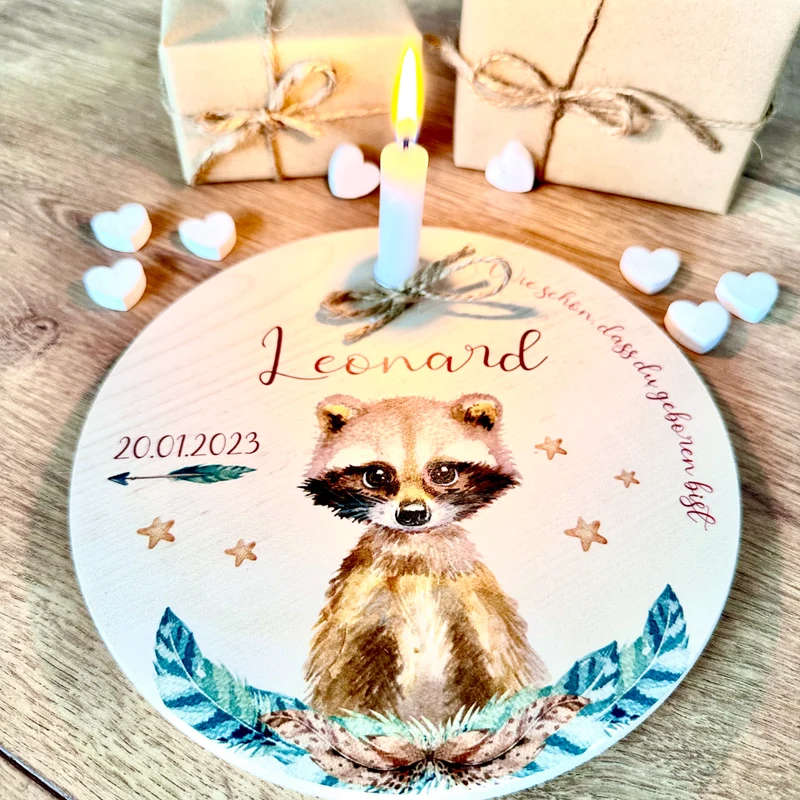 "Waschbär" Geburtstagsteller für Kinder | Personalisierter Kerzenteller aus Holz für Mädchen und Jungen + Kerze | Geschenkidee zur Geburt, Taufe, Kindergeburtstag | weitere Motive zur Auswahl