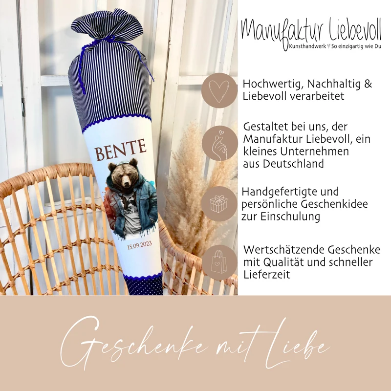 Coole blaue Bären Stoff Schultüte für Jungen mit Namen handgenähte Tier Zuckertüte Einschulungstüte Einschulungsdatum 70 cm | Optional mit Füllkissen und Spitzenschutz