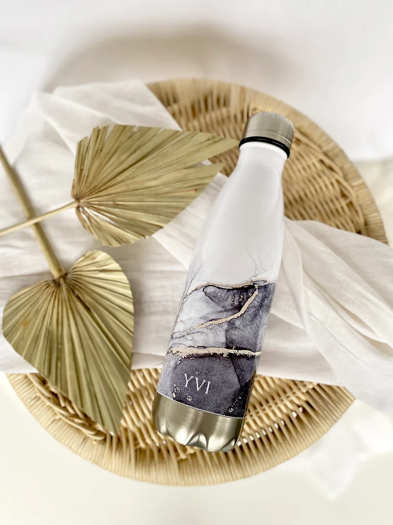 Personalisierte Trinkflasche Edelstahl in Marmor Optik, bedruckte Thermosflasche mit Namen, Wasserflasche zum Sport, die Arbeit und Freizeit | 500ml u. 750ml