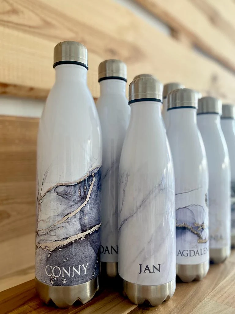 Personalisierte Trinkflasche Edelstahl in Marmor Optik, bedruckte Thermosflasche mit Namen, Wasserflasche zum Sport, die Arbeit und Freizeit | 500ml u. 750ml