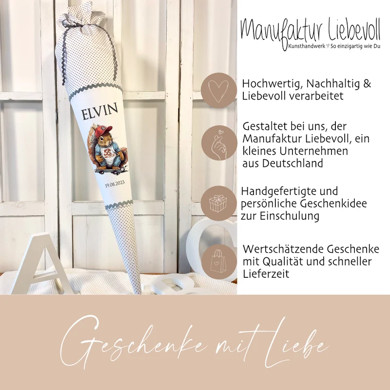 Stoff Zuckertüte Skater Eichhörnchen mit Namen personalisierte Einschulungstüte und Einschulungsdatum in Grau 70 cm | Optional mit Füllkissen und Spitzenschutz