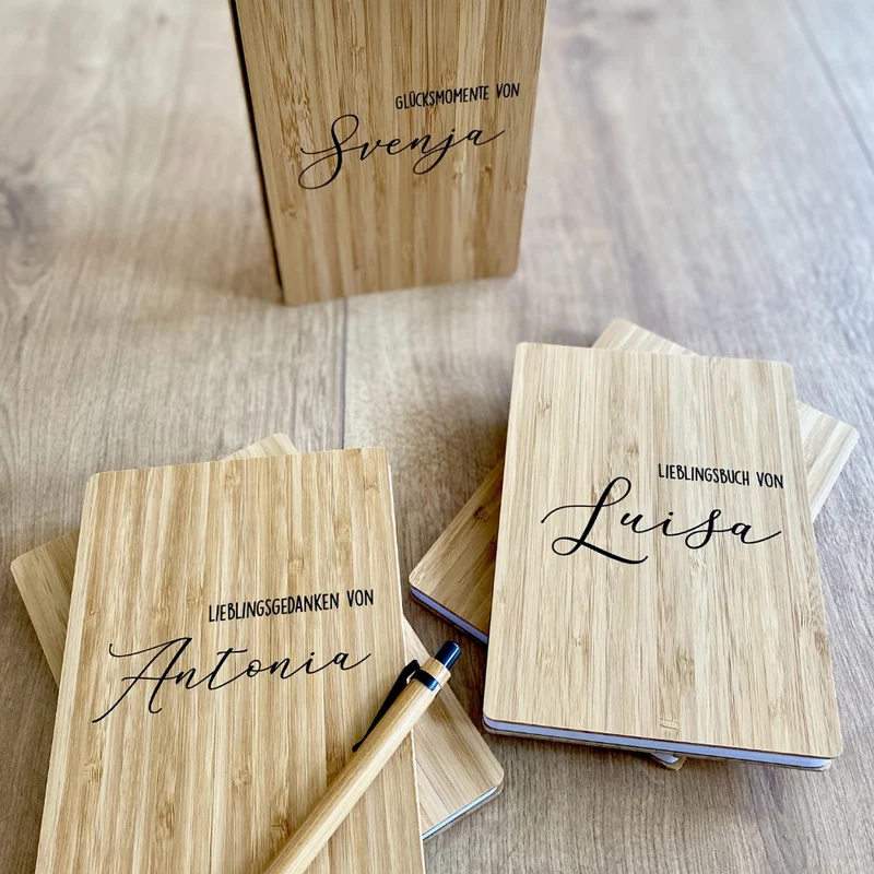 Personalisiertes Notizbuch "Lieblingsbuch" mit Namen | Buch aus Bambus und Kugelschreiber | Persönliche Geschenkidee für Sie u. Ihn