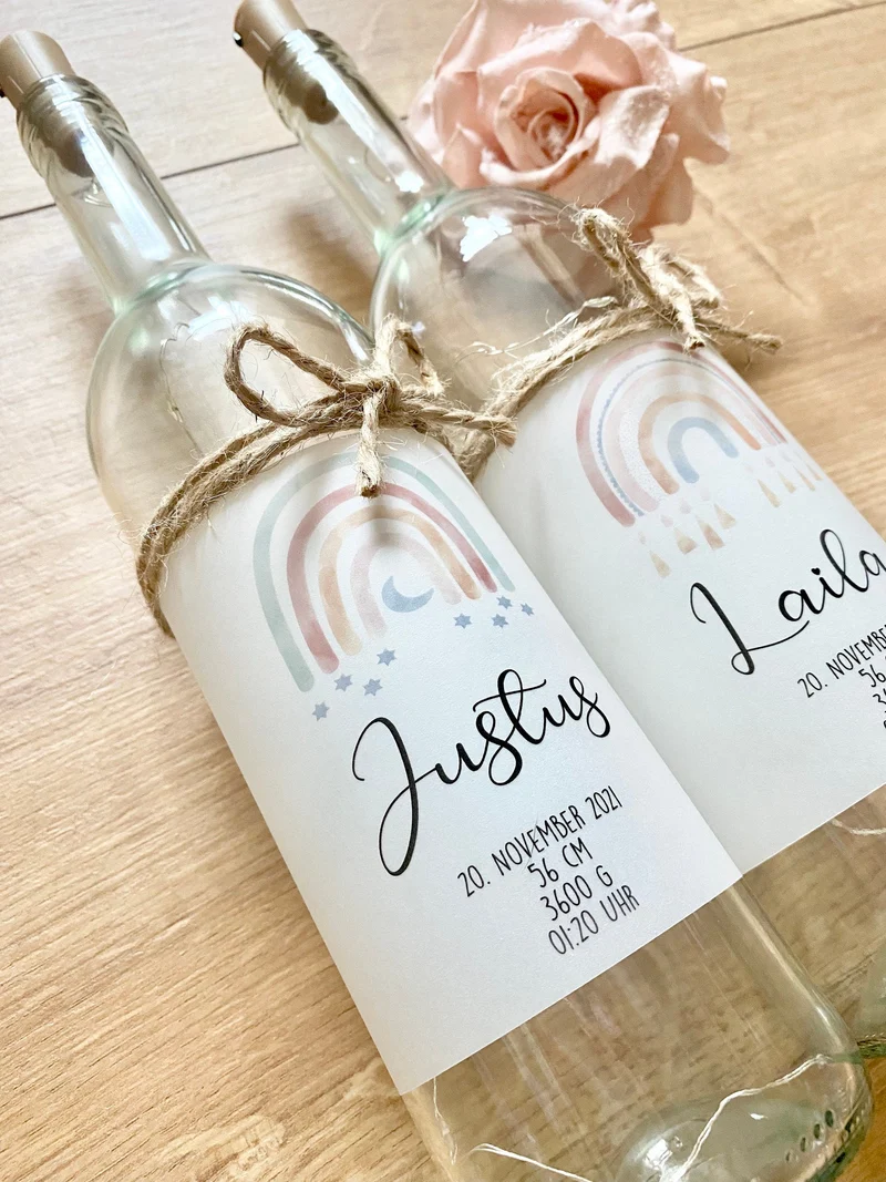 Personalisierte Leuchtflasche "Regenbogen" mit bunten Lichtern | Besonderes Geschenk zur Geburt, schöne Dekoration u. persönliche Erinnerung | 2 Motivvarianten zur Auswahl