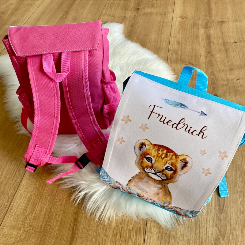 Personalisierter Kinderrucksack Löwe | blauer Tiermotiv Rucksack für Jungen | Kindergartenrucksack als tolles Geschenk für Kitakinder von 2-6 Jahre