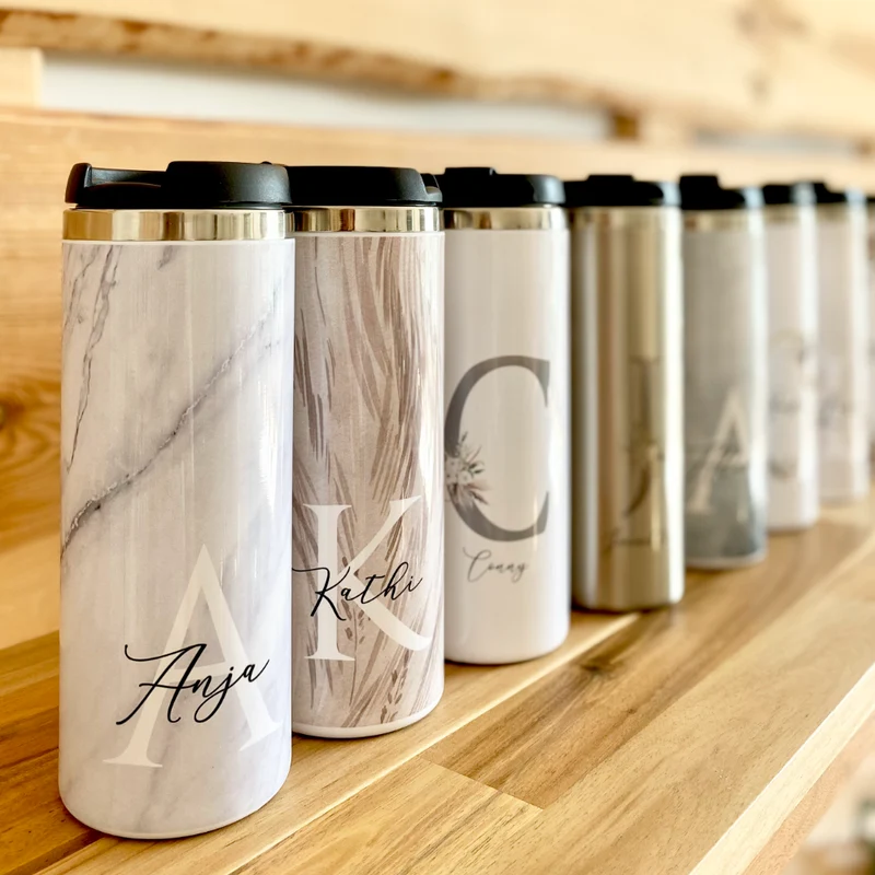 Kaffeebecher "Natural" für warme u. kalte Getränke unterwegs | stilvoller Isolierbecher personalisiert mit dem Namen und Buchstaben | 5 Farbvarianten zur Auswahl