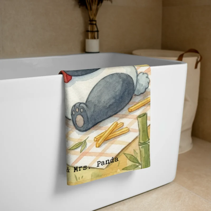 XL Badehandtuch Panda beflügelt Pommes Design