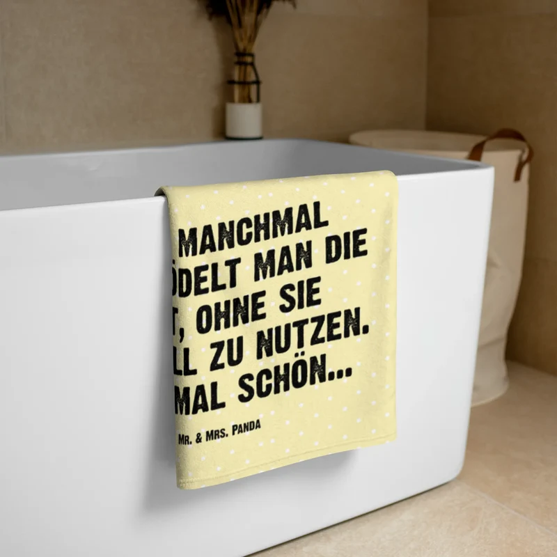 XL Badehandtuch Fledermaus Sitzen
