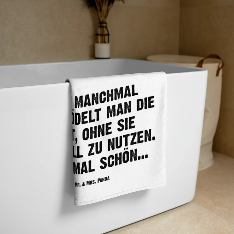 XL Badehandtuch Fledermaus Sitzen