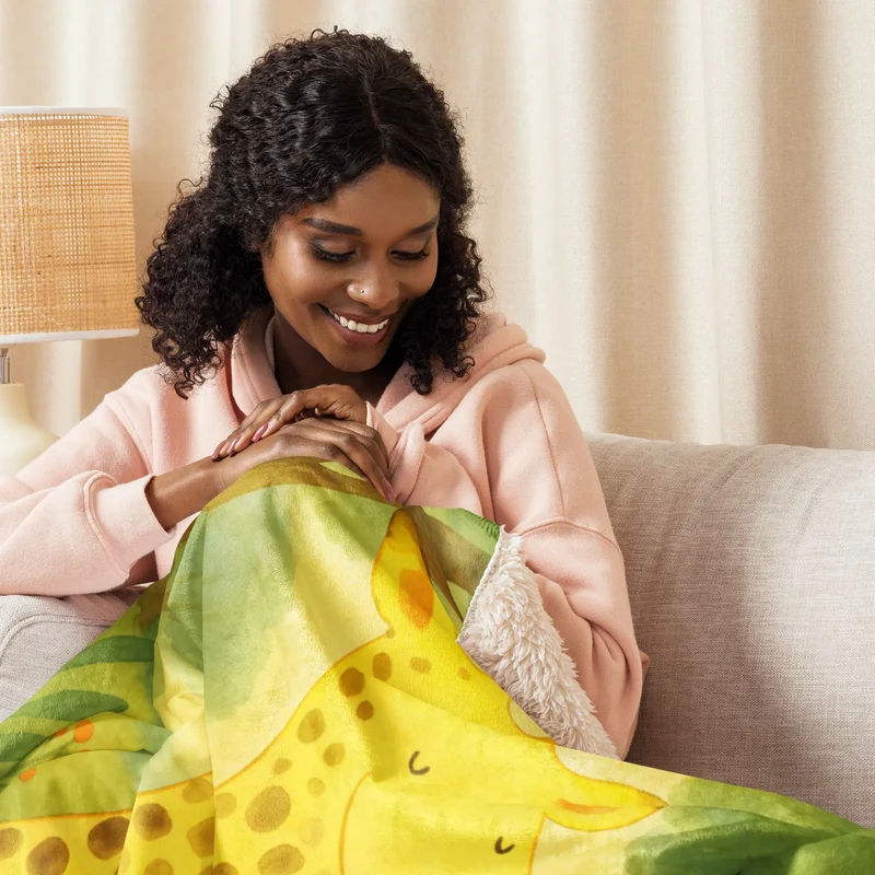 Sherpa Kuscheldecke Giraffe Zufrieden Design
