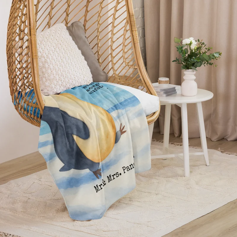 Sherpa Kuscheldecke Pinguin marschieren Design