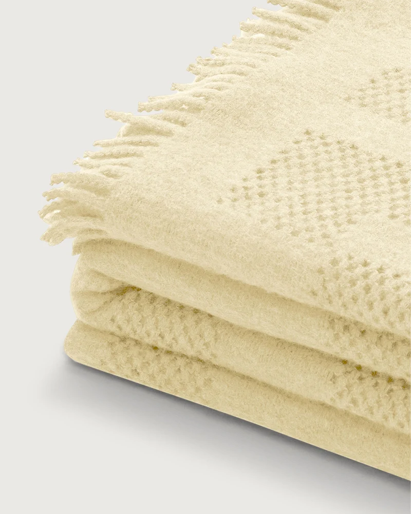 Bedspread Mesh Buttercream