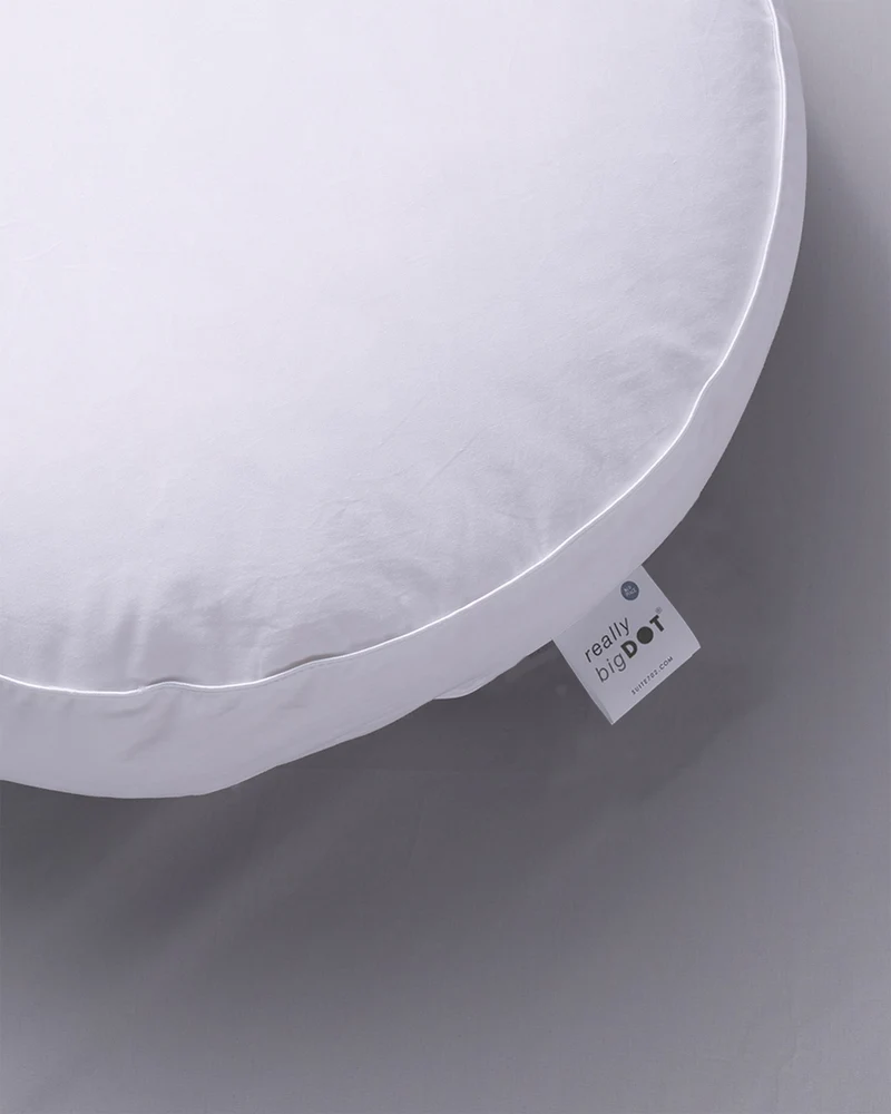 Really bigDOT pillow (vegan)